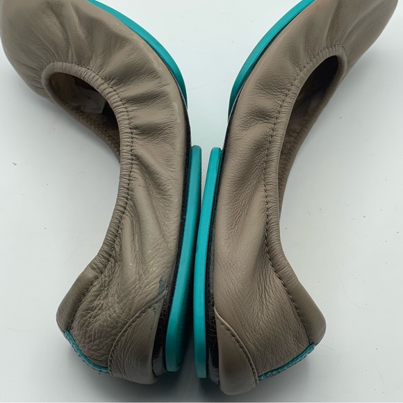 Taupe Tieks size 7 Classic Leather Ballet Flats - Picture 11 of 13